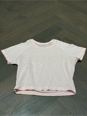 Lululemon Swiftly Tech Cropped Shirt